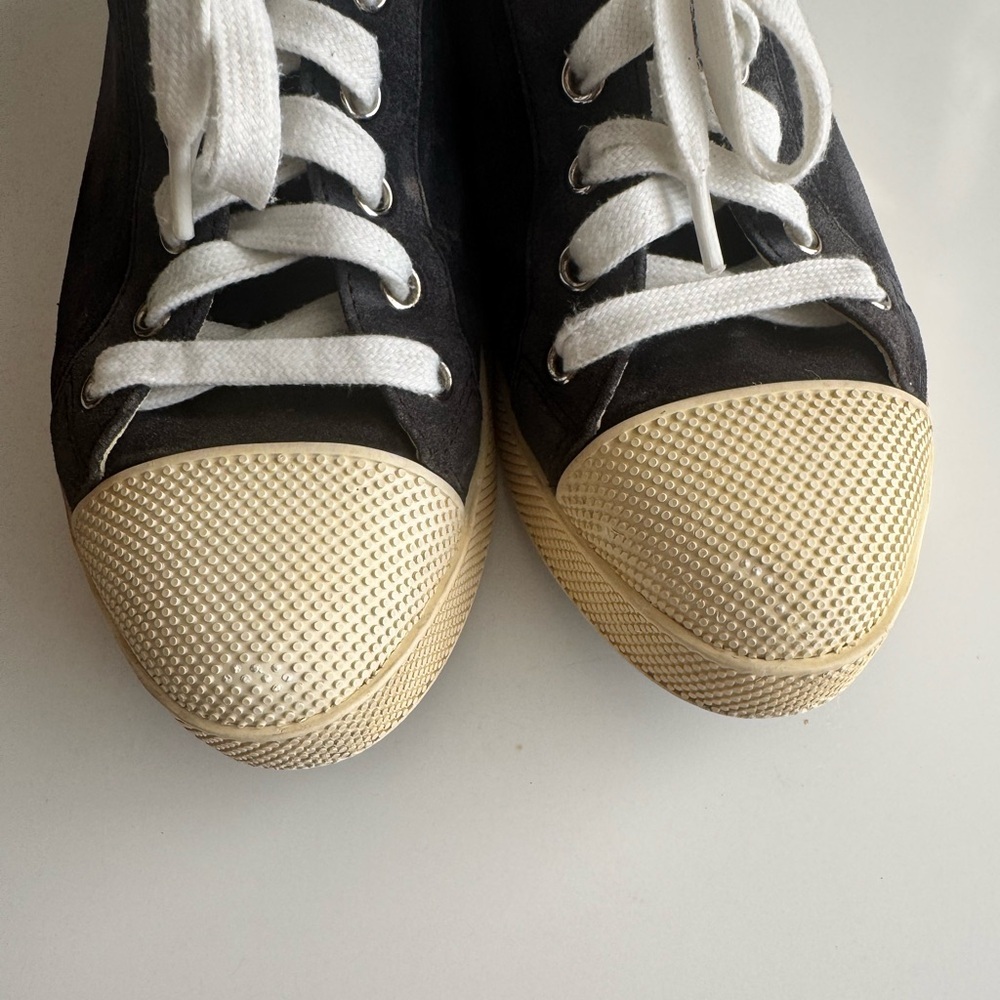 PRADA Authentic Women’s Navy Blue Suede Sneakers Size 6.5 (36.5 EU) - Picture 12 of 16
